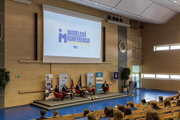 16. ročník Modelovej konferencie Fakulty medzinárodných vzťahov
