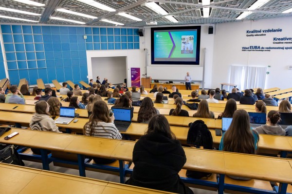 Budovanie kariéry v oblasti manažérskeho účtovníctva s CIMA