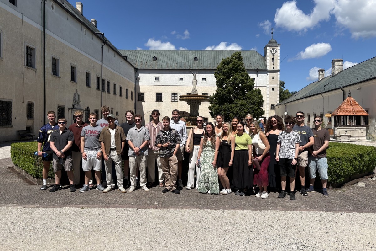 Úspešný 13. ročník International Business Consulting Program na EUBA