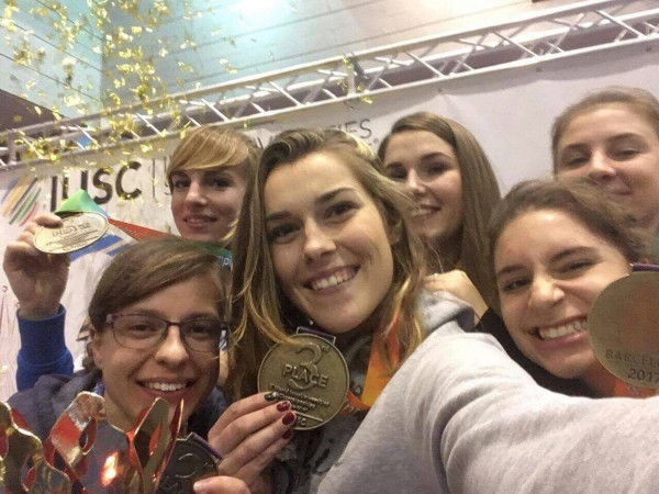 Študenti EU v Bratislave na medzinárodnom športovom turnaji v Barcelone